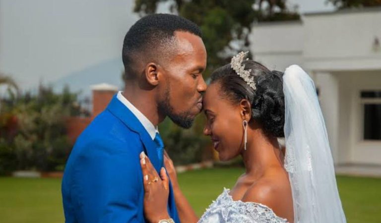 “In you I see a soulmate” – Lady leaks chat with married man three weeks after his wedding