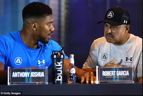 Anthony Joshua splits from second coach in 2022