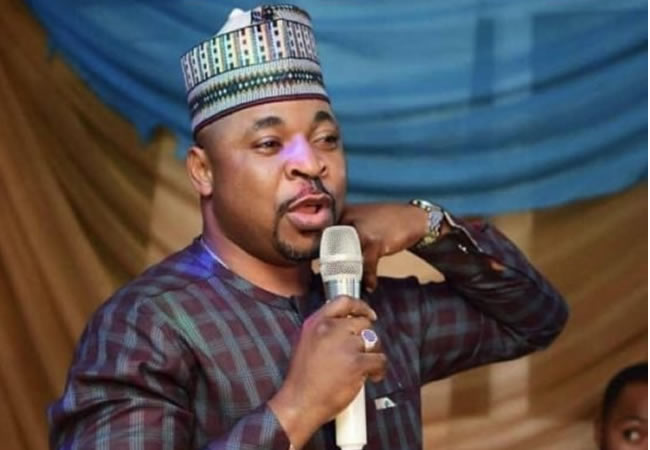 Iya Chukwudi, if you know you no wan vote for us siddon for your home o – MC Oluomo warns ahead of governorship and house of assembly election (videos)
