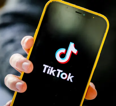 US threatens to ban TikTok if Chinese owners don’t sell stake