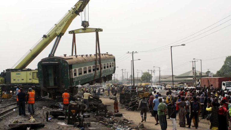 FG orders probe into Lagos train accident