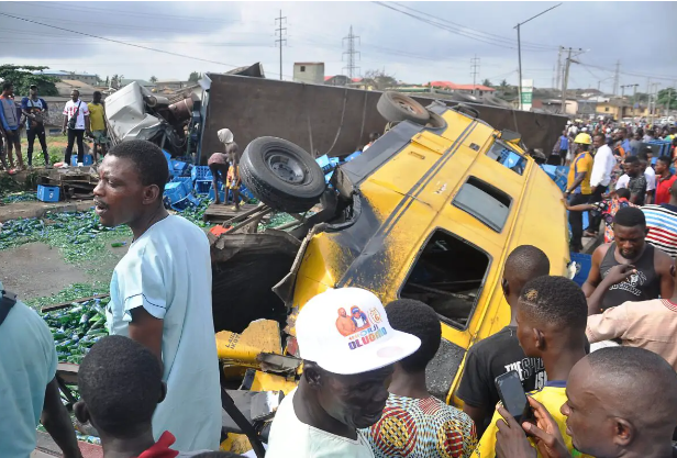 BREAKING: 10 die in Lagos-Ibadan expressway crash