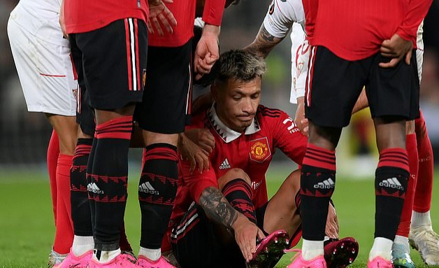 Man.United defender, Lisandro Martinez ruled out for the rest of the season with a fractured metatarsal