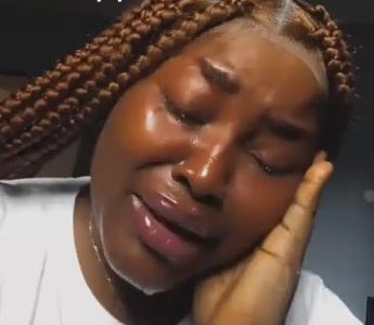 30-year-old lady weeps bitterly over being unmarried and childless at her age (Video)