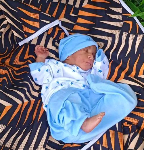 Abandoned newborn baby found under a tree in Bauchi