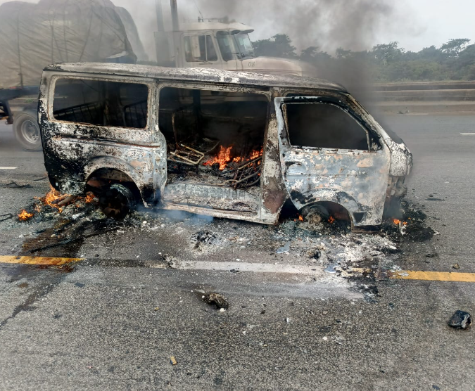 Passengers escape unhurt as bus goes up in flames on Lagos-Ibadan expressway