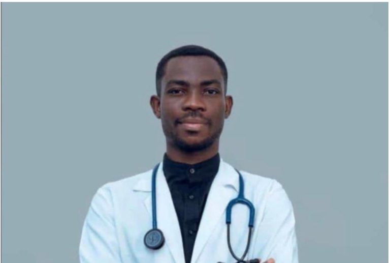 Medical doctor slumps and dies inside church after allegedly working 72-hour nonstop shift at Lagos University Teaching Hospital