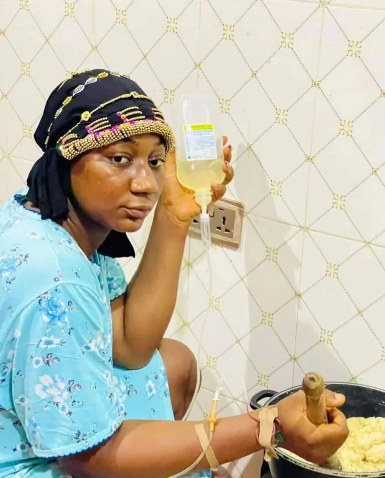 “Things we do for love” Businesswoman makes semo for her husband while receiving drip