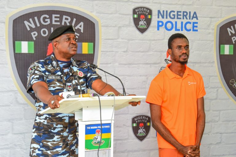 Few hours after police announce arresting face behind Gistlover blog, Oba reacts, mocks police