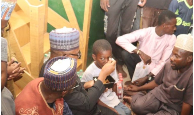 Peter Obi shares spoon with a child as he breaks fast with Muslim community in Abuja (video)