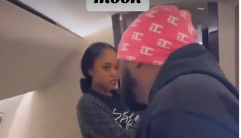 “I thought I was the only one noticing it” – Nigerians express concern, claim Chioma gave husband Davido “strange look” on private jet