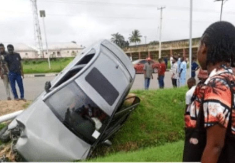 Student who reportedly rented car to celebrate sign out from school involved in accident (Video)