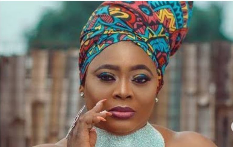 “Hookup has dangerous consequences” – Actress Ayo Adesanya warns young girls to be sleeping around with men for money