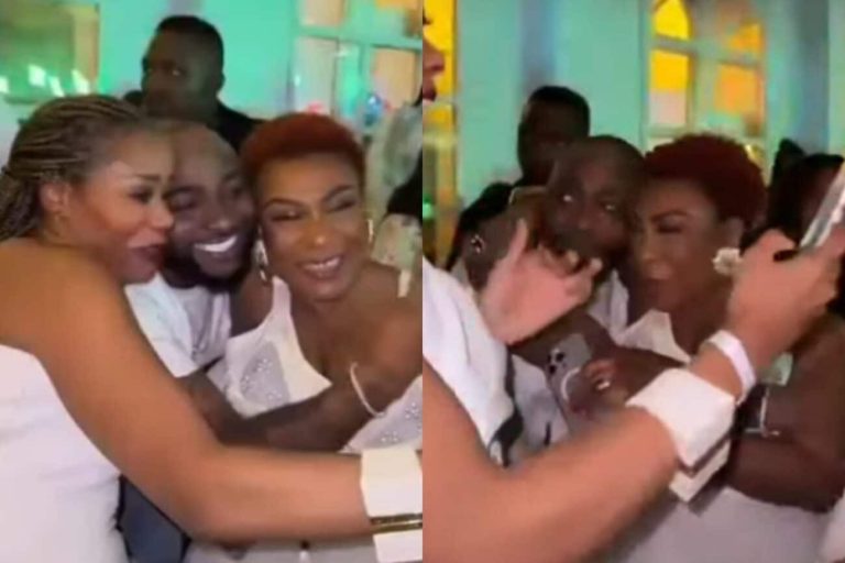 Elumelu white party: Davido chills with Burna Boy’s mum; Odogwu crooner vibes with Wizkid; the Big 3 perform