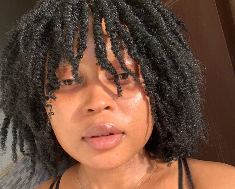 Lady in shock as police officer says her husband can impregnate her daughter, reveals name of station