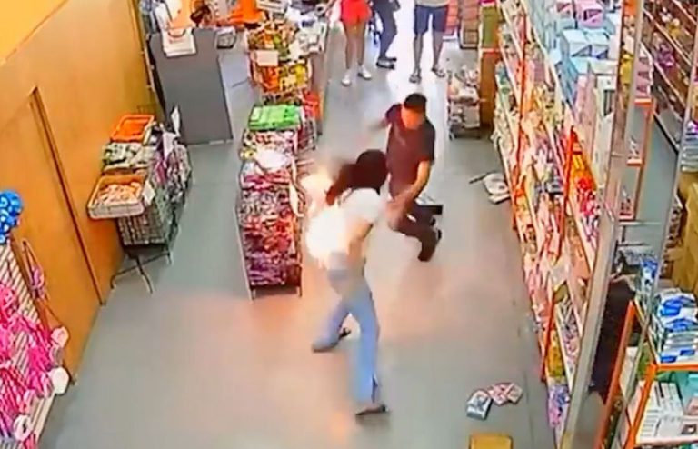 Shocking moment cellphone exploded In woman’s pocket at a supermarket (Video)